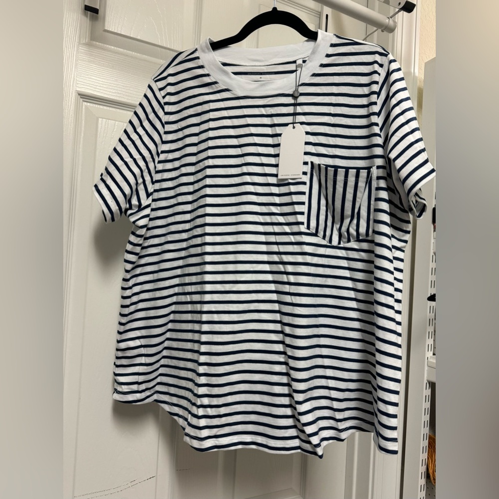 NWT size M (18-20) white T-shirt with navy blue stripes.